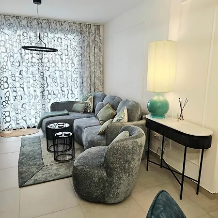 Apartamento Calanova Golf Bliss - Luxury 2-bedroom -steps From The Calanova Golf Club